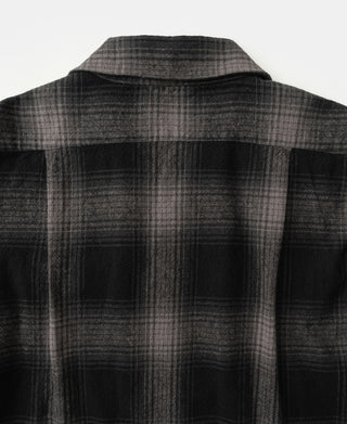 Ombre check sports shirt back with pointed collar and buttoned yoke