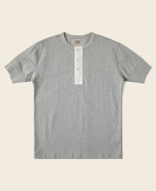 Vintage Short Sleeve Henley T-Shirt in Gray